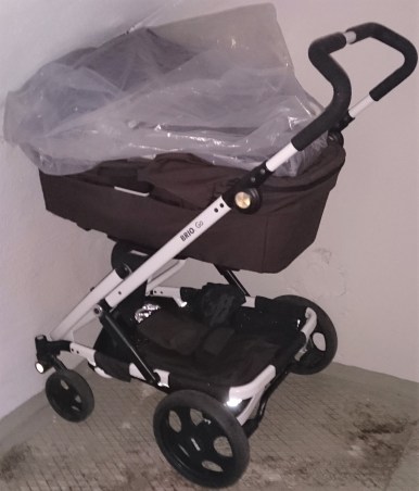 Begagnad Brio Go barnvagn redo att användas