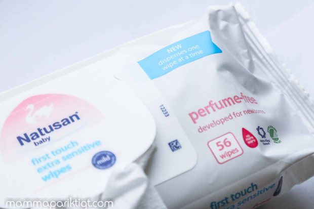 Det står att det endast kommer en servett i taget, detta stämmer ej.